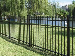 Milwaukee Fence Company rfence01 300x225