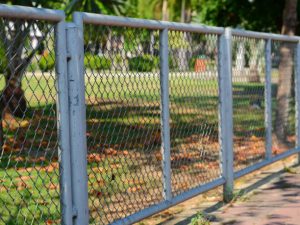 Milwaukee Chain Link Fence chained fences 300x225 1